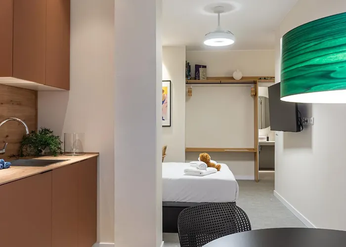 Osito Hub - Duque De Gaeta * فالنسيا